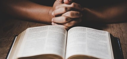 O Papel da Espiritualidade na Recuperação da Dependência Química - blog Projeto Liberdade